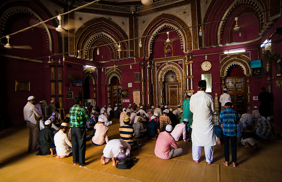 Wnętrze meczetu (Hazrat Nizamuddin Dargah)